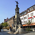 Denkmal für die erste Eisenbahnlinie Fürth - Nürnberg in der Fürther Straße