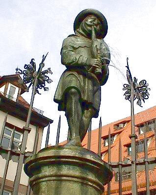 Renaissance-Brunnenfigur Dudelsackpfeifer in Nürnberg am Unschlittplatz