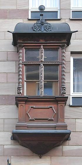 Holzchörlein mit Schutzdach, Nürnberg