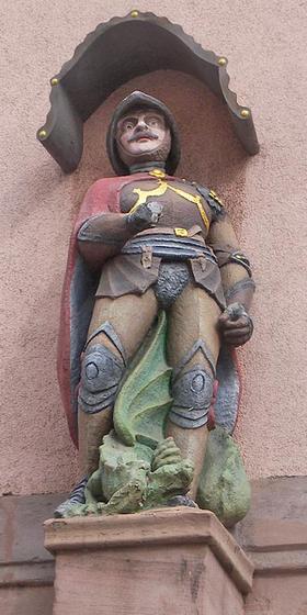 Madonnen-Hausfigur  von Veit Stoß, am Haus Weinmarkt 12 in Nürnberg