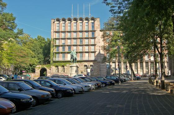 Am und um den Egidienplatz in Nürnbergs Altstadt gibt es mehr als Wilhelm I. zu entdecken