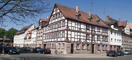 Nürnberg: Schlotfegergasse und Mostgasse dicht nahe der Spittlertormauer