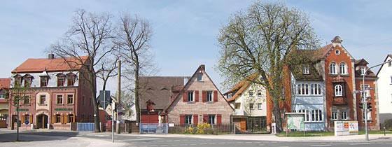 reizvoller baulicher Kontrast an der Hauptstrasse von Nürnberg-Eibau