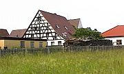 an der Hofwiese - das Fachwerk hat einen schnen Biergarten-Hof